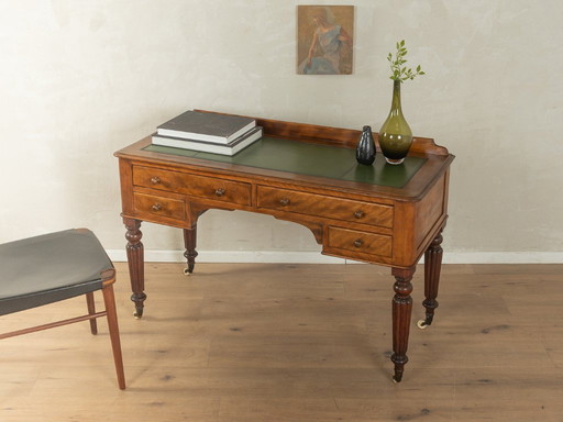 Scrivania in stile vittoriano degli anni '50