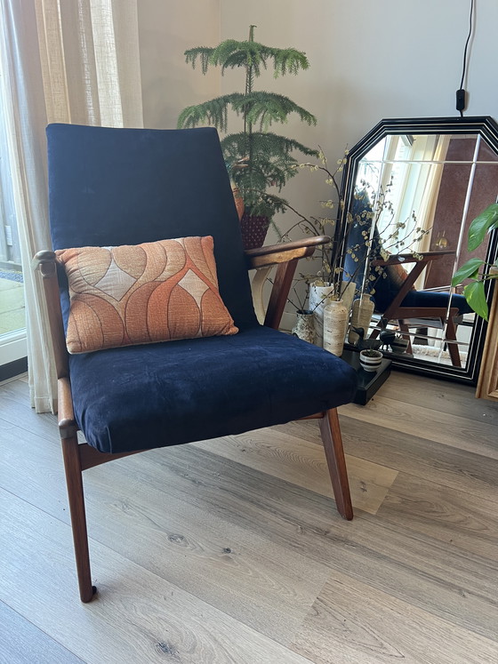 Image 1 of Poltrona loft vintage con rivestimento nuovo