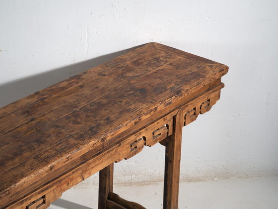 Large pine altar console table with openwork frieze – China, circa 1930 (photo 10 of 40)