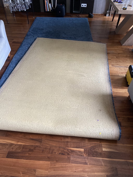 Tappeto in lana blu 6,10x1,55 metri marca Kvadrat