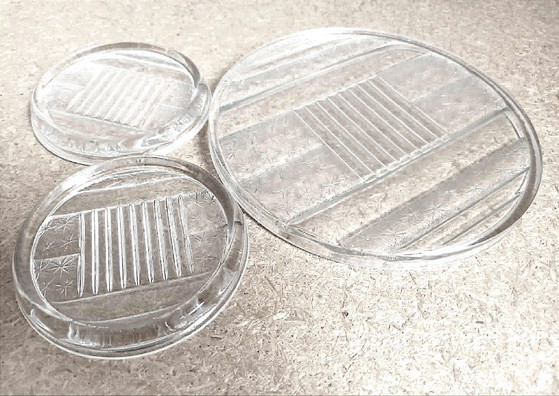 Lot 1 dessous de plat & 2 dessous bouteille Art Déco – Accessoires de table, Glass (photo 4 of 9)