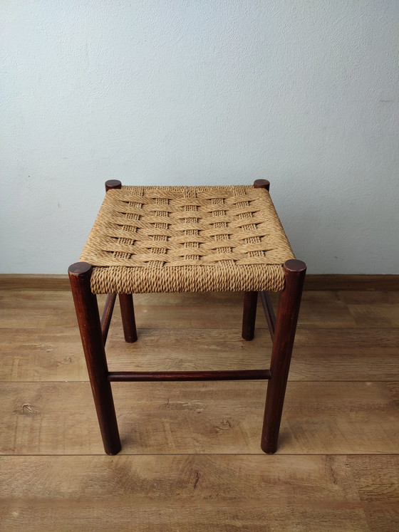 Image 1 of Tabouret vintage des années 70, style danois, en sisal tressé et bois.