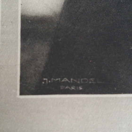Image 1 of Originele Art Deco naaktfoto van J. Mandel uit Parijs – Authentieke vintage tijdschriftpagina – Ingelijst – 27 × 21 cm