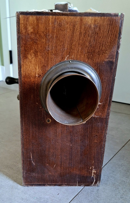 Antique hand-operated ship's fog horn in wooden resonance box – working – ca. 1900