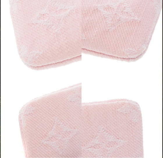Image 1 of Accessoire LOUIS VUITTON en Toile Rose - 103255
