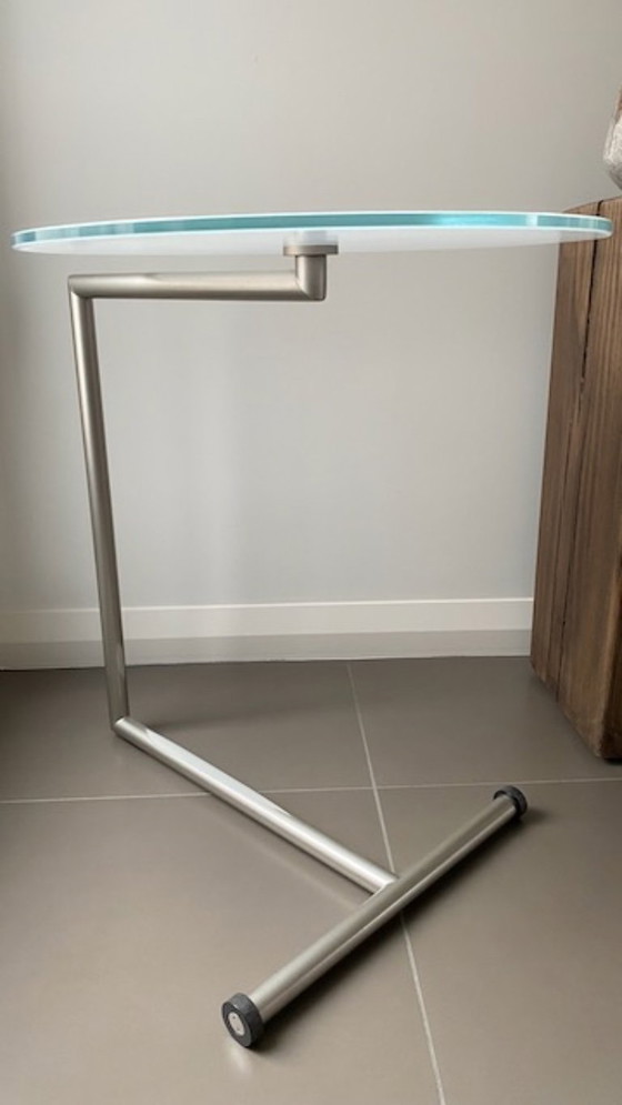 Image 1 of Tavolino Cor 'Arthe' in vetro opaco 2