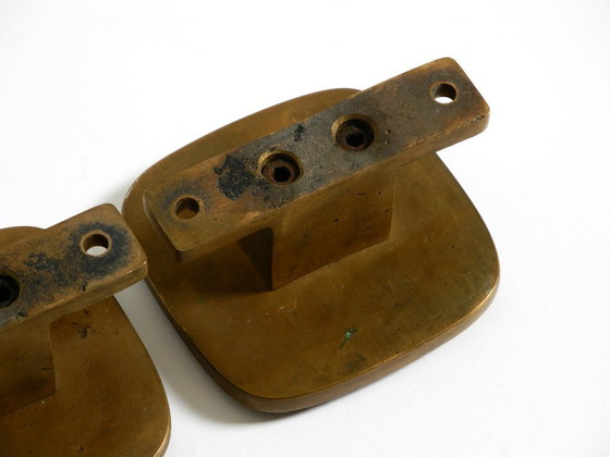 Image 1 of Wunderschöner, doppelseitiger Türgriff im Mid-Century-Modern-Stil aus schwerer Bronze.
