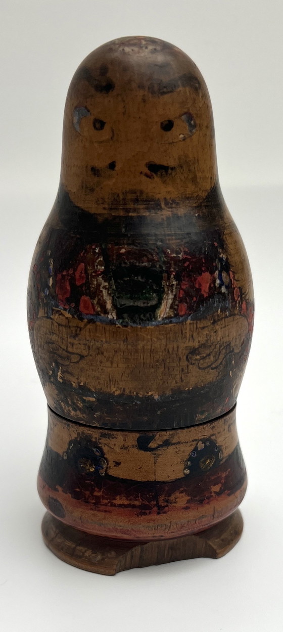 Image 1 of Seltene antike Matroschka-Puppe aus handgedrechseltem Holz – komplett mit allen inneren Figuren.
