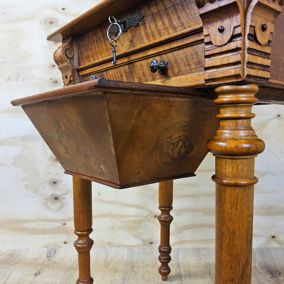Image 1 of Mesa de costura Biedermeier antigua / mesa auxiliar de chapa de madera de raíz / mesa de almacenamiento