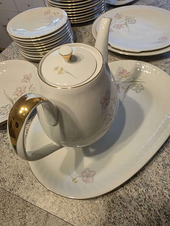 Image 1 of Beautiful pre-war 1918-1945 Arzberg 12-person coffee/dinner service