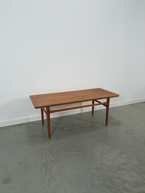 Image 1 of Teak Fineer Salontafel Vintage