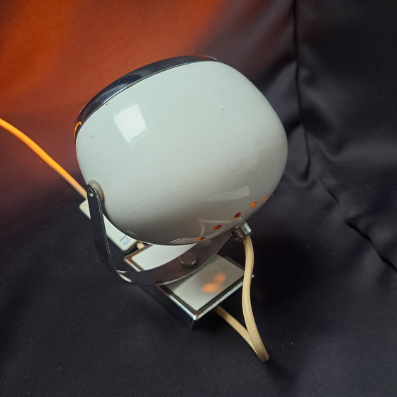 Image 1 of Eyeball Space Age Wall Lamp - Glossy White Aluminum & Chrome-plated Steel (1970s)