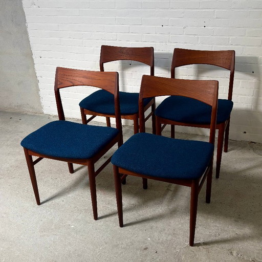 4x Henning Kjærnulf Model 59 chaises de salle à manger