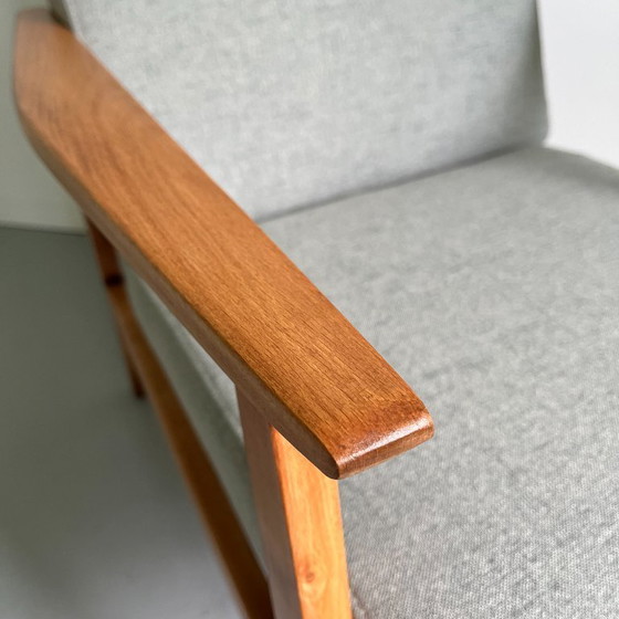 Image 1 of Poltrona da club vintage grigio-verde: mobili moderni di metà secolo degli anni '70