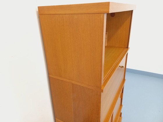 Image 1 of Vintage secretair/boekenkast van eikenhout uit de jaren 60.