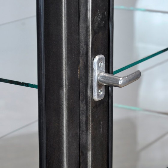 Image 1 of Armoire médicale vintage, années 1970