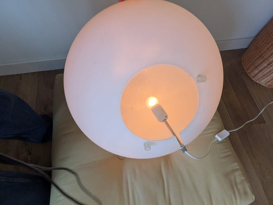 Image 1 of Grote ronde vloerlamp van mat glas