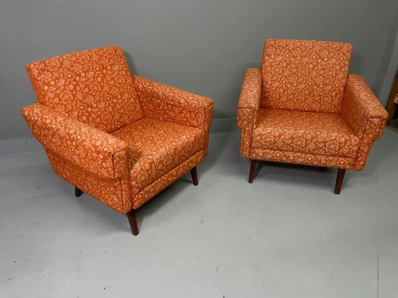 Image 1 of Een paar retro fauteuils, gestoffeerde loungestoelen uit het midden van de 20e eeuw, Tsjechisch/Centraal-Europees, midden 20e ee