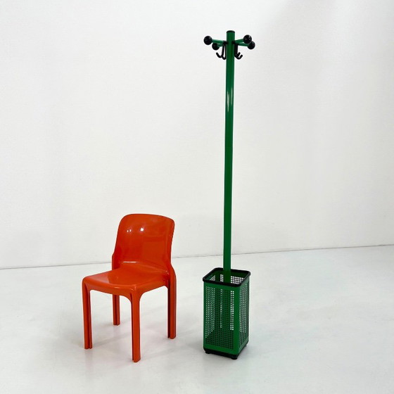 Appendiabiti e portaombrelli verde perforato di Neolt, anni '80 – Metallo, Plastica (photo 5 of 6)