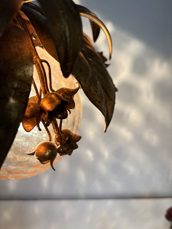 Image 1 of Lampada a sospensione placcata oro, a forma di campanelle di glicine. Disegnata da Banci Firenze negli anni '60.