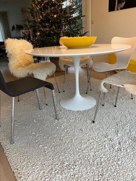 Image 1 of Knoll Saarin Tisch