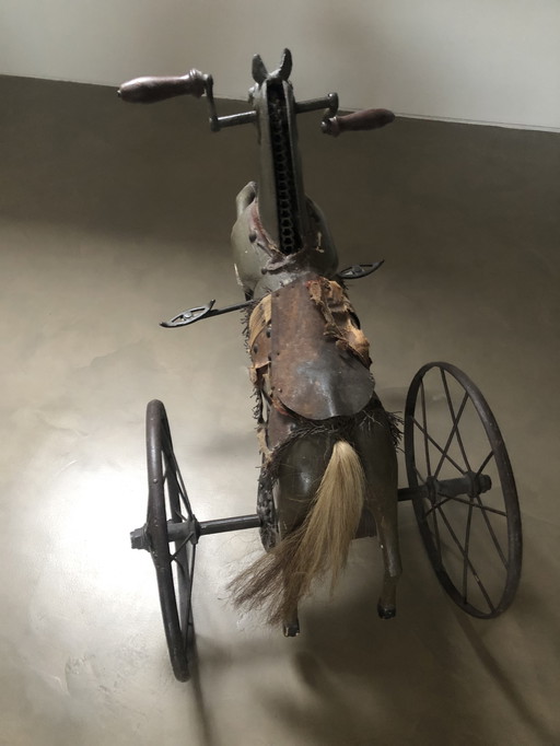 Antieke Franse driewieler 