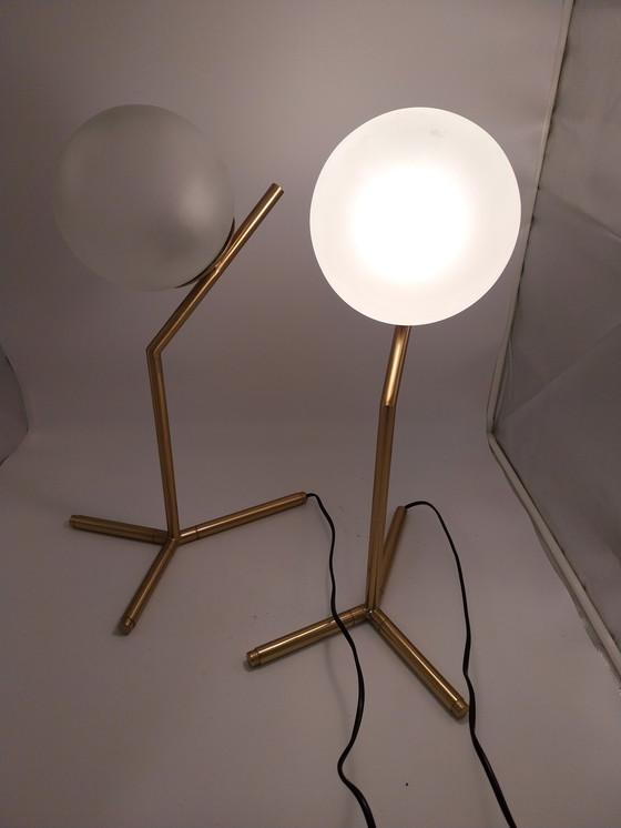 Image 1 of 1 set Flos IC t1 geborstelde messing tafellampen 1990's