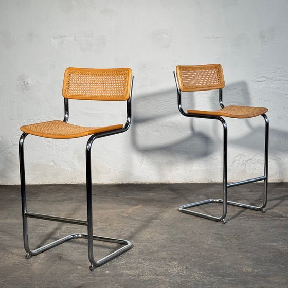 Image 1 of Een paar rotan barkrukken in de stijl van Marcel Breuer S32, jaren 90.