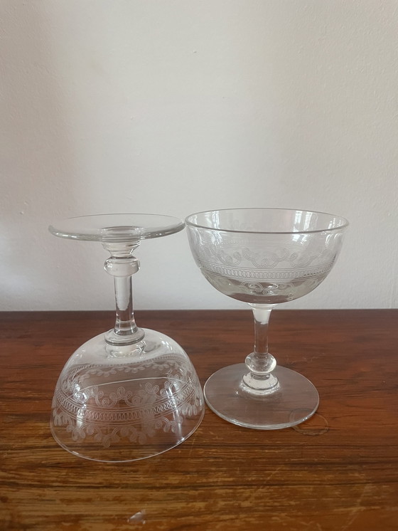 Image 1 of Theresiental champagnecoupes