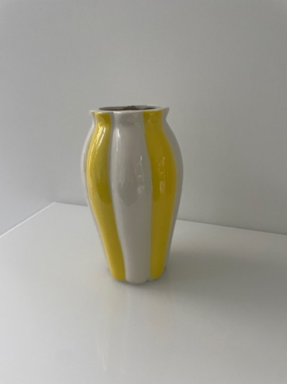 Image 1 of Playful ceramic vase with yellow and white pattern