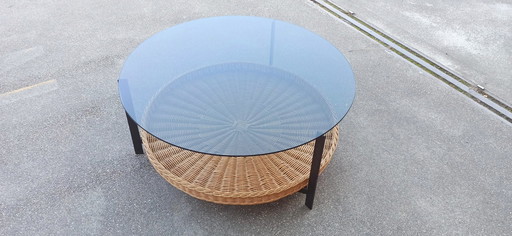 Table basse ronde vintage en verre, métal et rotin