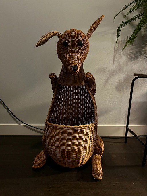 Rattan kangaroo 70s