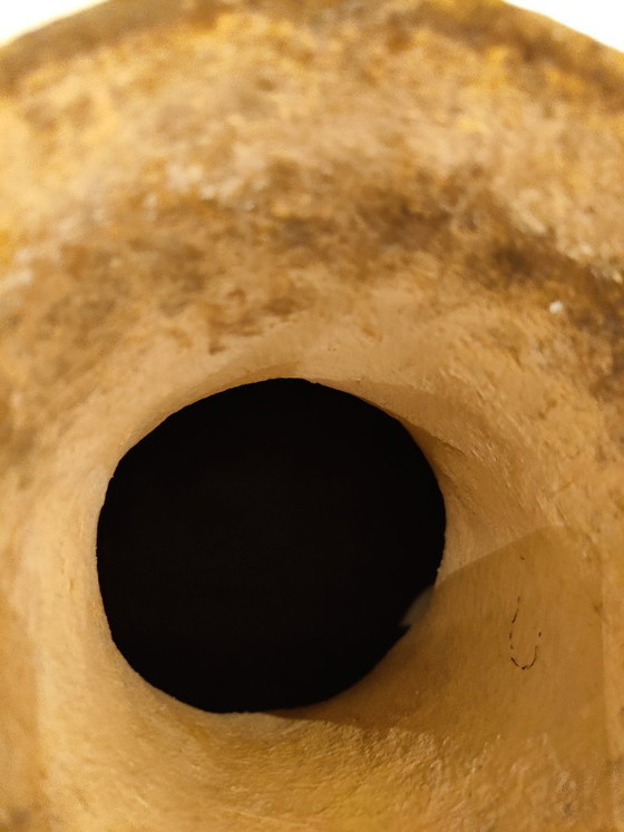 Image 1 of Marokkaanse aardenwerken pot met handvaten, beige bruin met versierselen. 