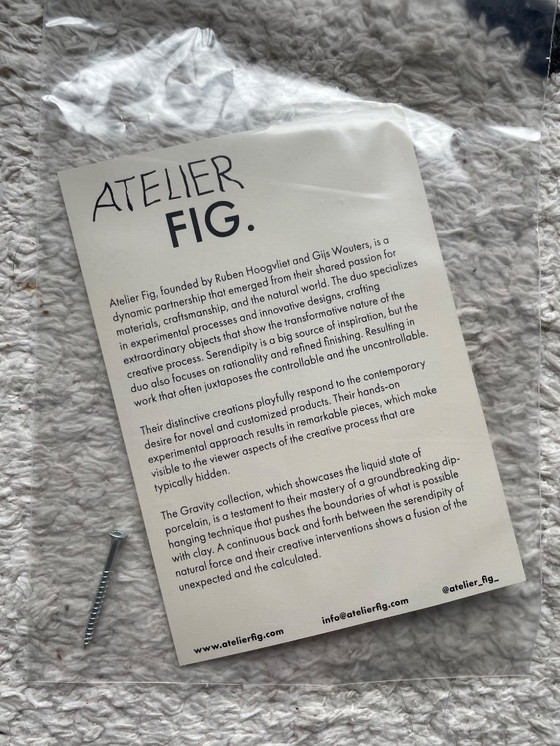 Image 1 of Gravity man van Atelier Fig