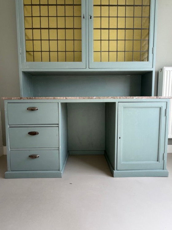 Image 1 of Oude apothekerskast