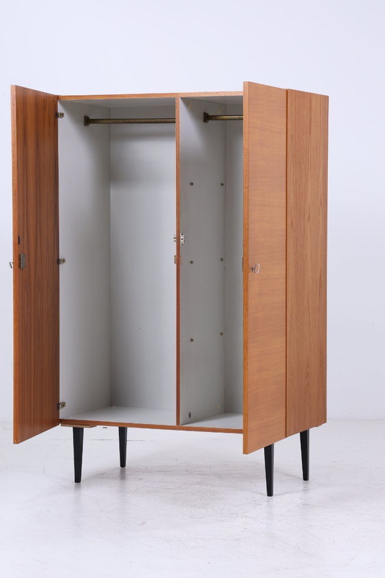 Image 1 of Armadio vintage in teak | Armadio per biancheria di metà secolo | Armadio anni '60 | con 2 appendiabiti #07-19