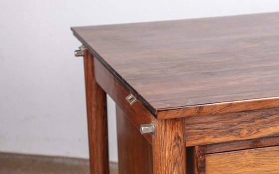 Image 1 of Scrivania allungabile danese in palissandro e ottone, modello OS 51, disegnata da Arne Vodder per Sibast nel 1960.