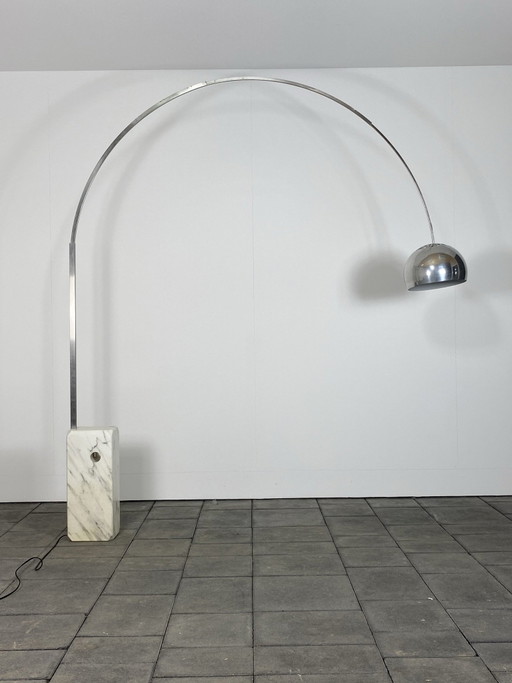 1970er Arco Stehleuchte, entworfen von Achille und Pier Giacomo Castiglioni für Flos, frühes Flos-Label