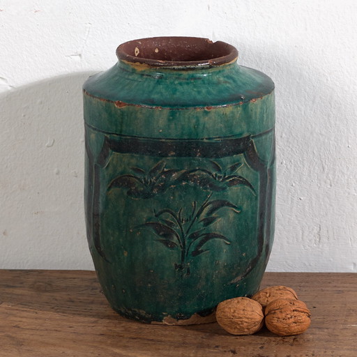 Antieke Chinese vaas met plantaardige details (ca. 1820) #11