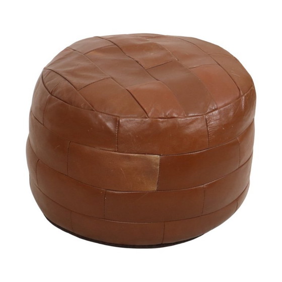 Image 1 of Pouf rotondo vintage in similpelle con patchwork
