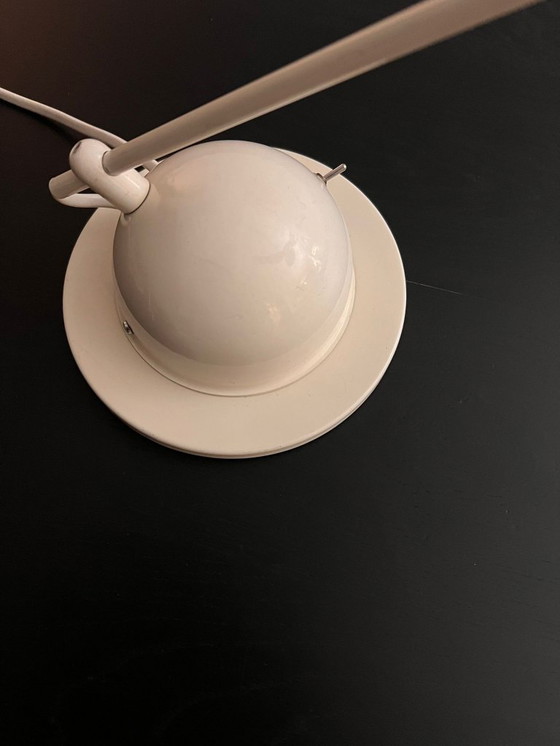 Image 1 of Pola Amstelveen Schreibtisch-/Tischleuchte – Weiß/Creme – Ikonisches niederländisches Design