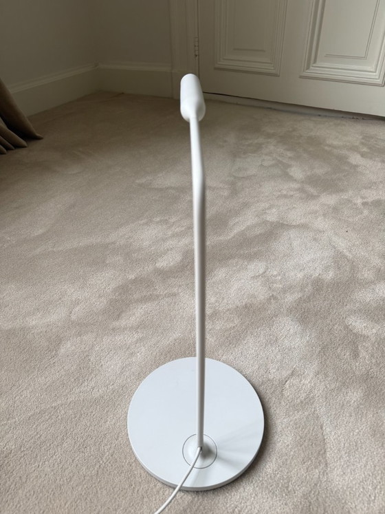 Image 1 of Lumina Flo desk lamp white