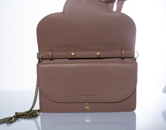 Image 1 of Borsa da sera Polina in pelle con bordo smerlato di See By Chloe.