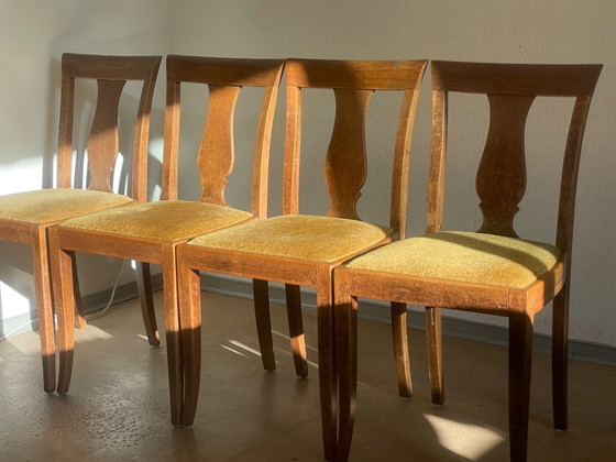 Image 1 of Harmonische senffarbene  Biedermeierstühle