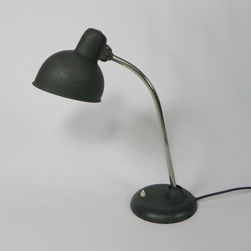 Bauhaus lamp model 6551 van Kaiser idell, jaren '40