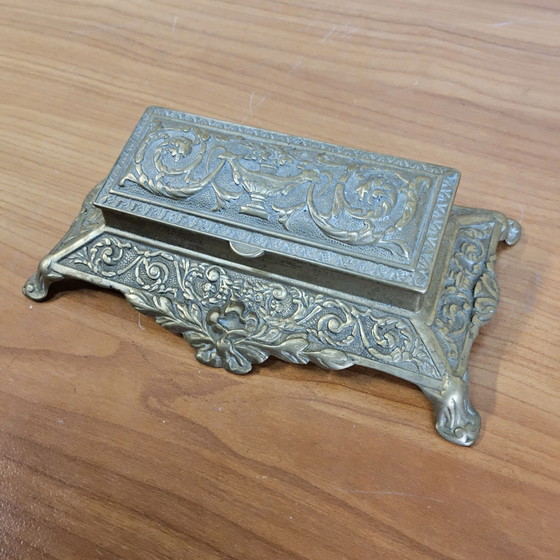 Vintage copper Neo-Renaissance / Art Nouveau stamp tray, Table accessories, Gold (photo 2 of 14)