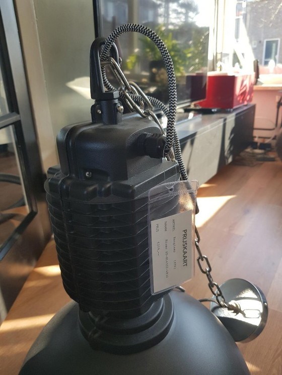 Image 1 of Lampe industrielle XL modèle noir Miomo