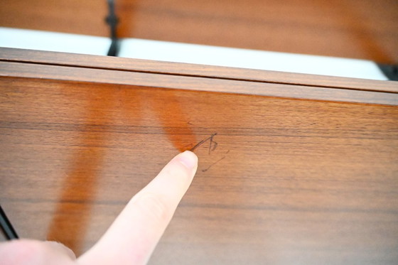 Image 1 of Mobile a parete E22 di Osvaldo Borsani per Tecno, anni '50