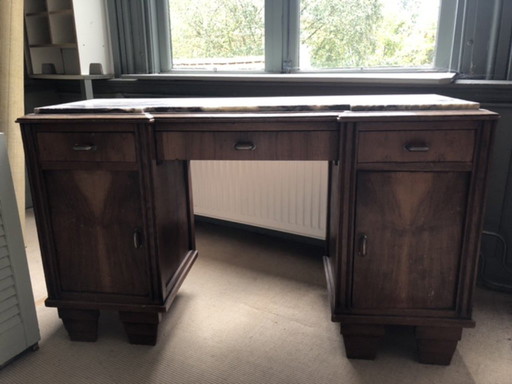 antiker Schreibtisch