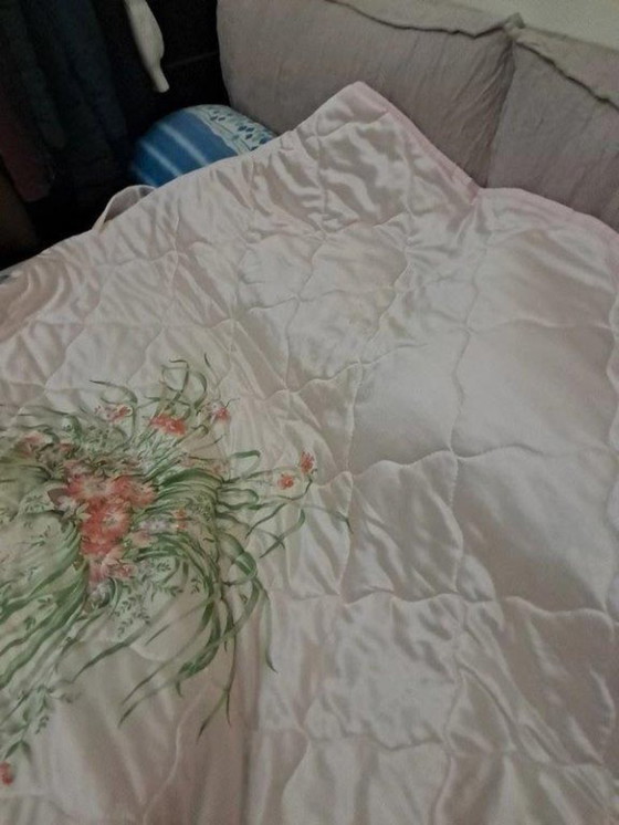 Image 1 of Copriletto in raso vintage